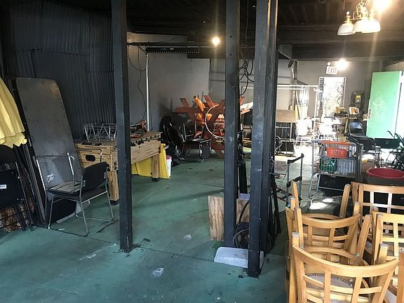 5th image of 1067 Pacific St
