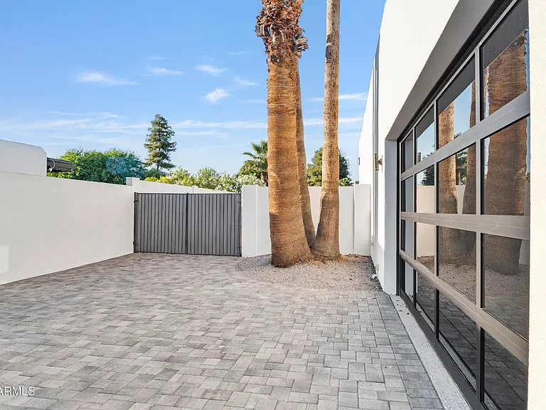5540 E Dahlia Dr — Photo 47