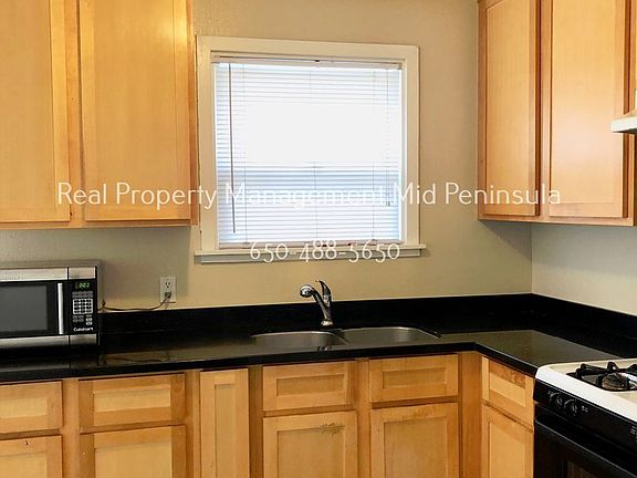 3rd image of 1055A Grand Ave