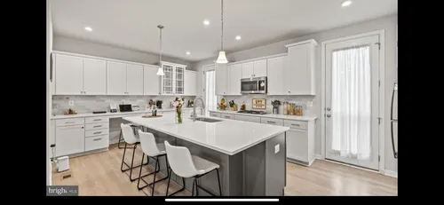 18283 Summit Pointe Dr Photo 1