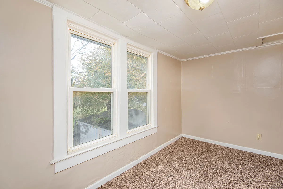 Building Photo - 231 Windsor St #UP