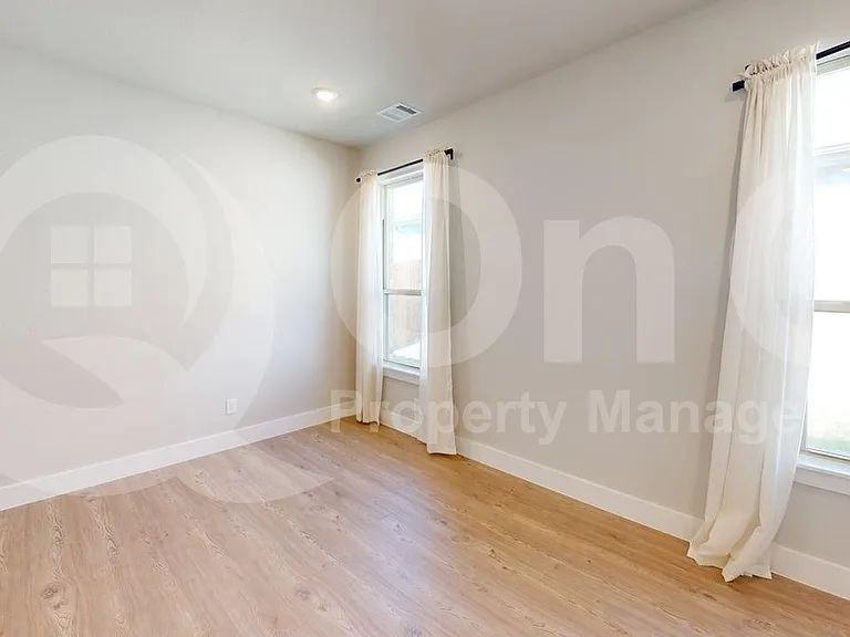 324 Palo Duro St — Photo 11