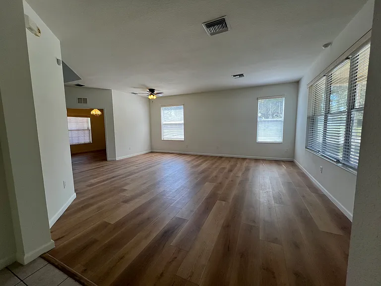 4146 SW 51st Ter — Photo 5