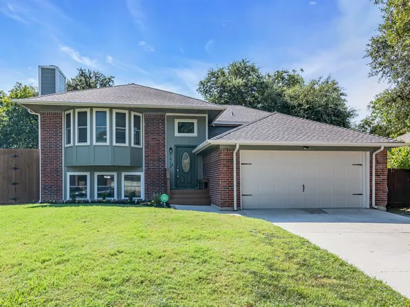 7424 Steward Ln, North Richland Hills, TX 76182