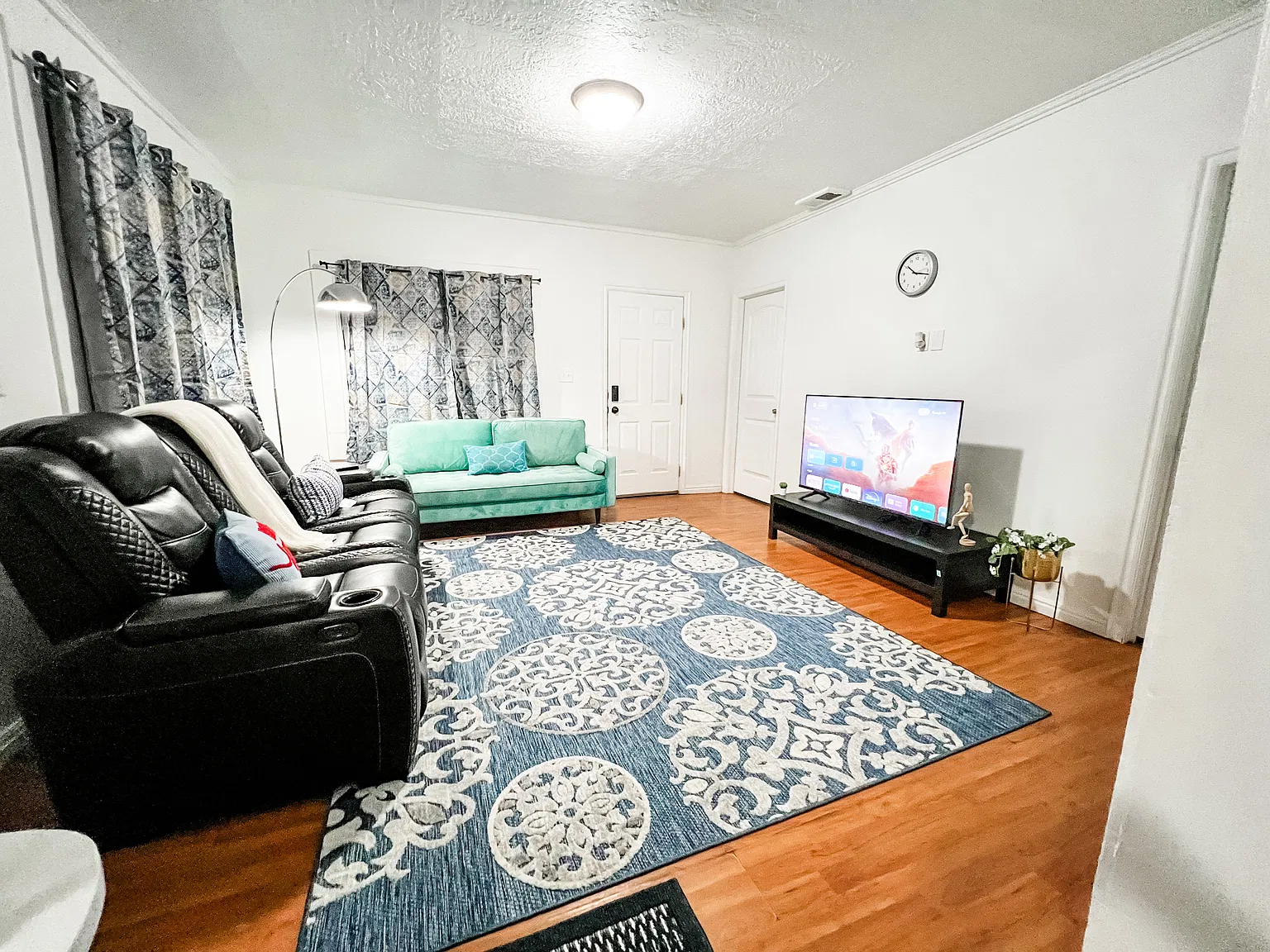 3 bed, 1200 sqft, $2,000 — Photo 4