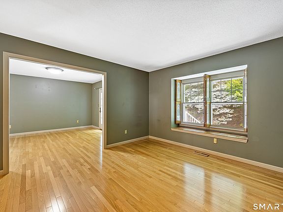 4th image of 43 Quarry Village Road #43