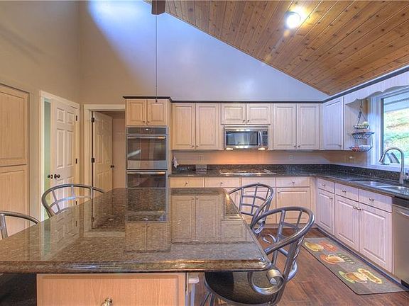 5th image of 23 Victoria Dr