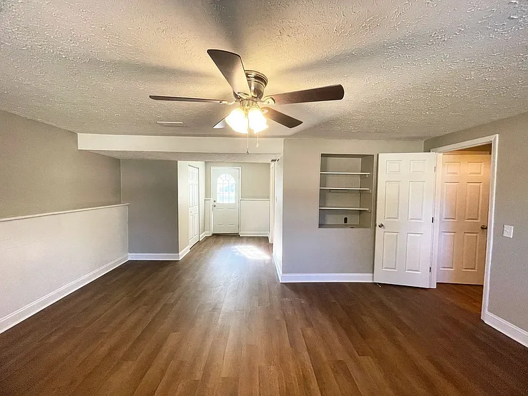 5516 Hasbrook Dr — Photo 19