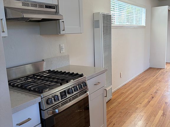 5th image of 214A Anthony St