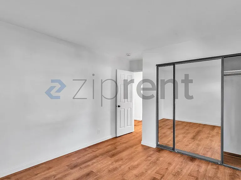 617 Hove Ct — Photo 38