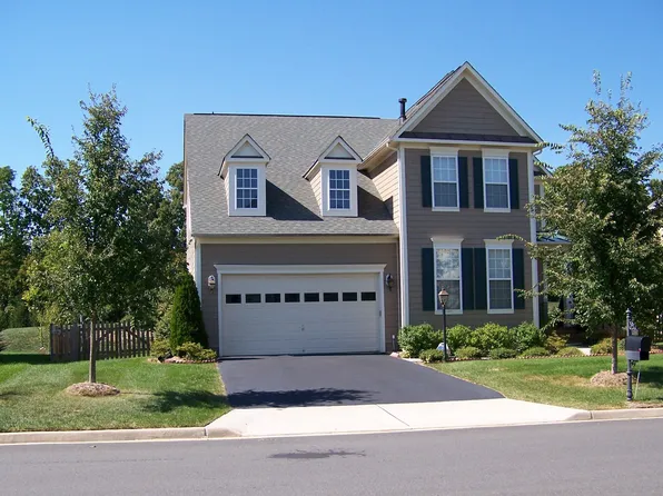 42884 Ridgeway Dr, Ashburn, VA 20148
