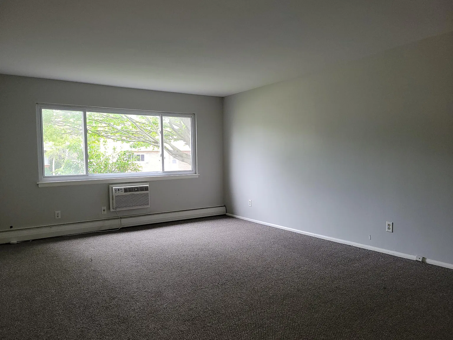 5510 58th Ave — Photo 2