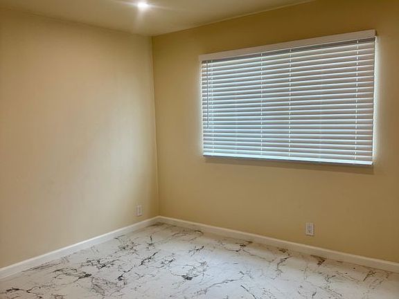 4th image of 831 N San Antonio Ave #A