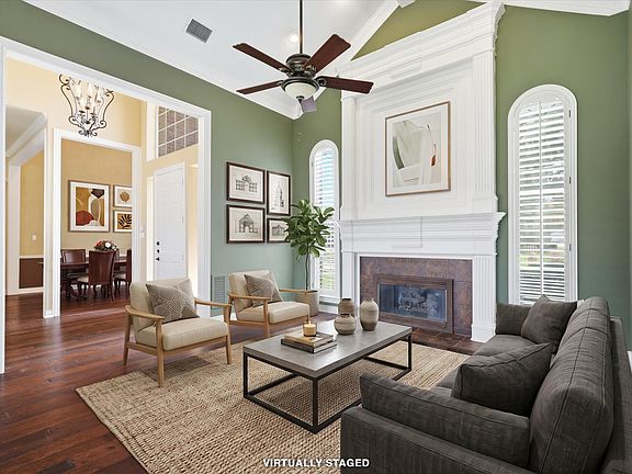 4th image of 4545 Waterford Dr