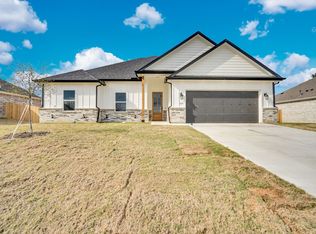 330 E Marshall St, Palmer, TX 75152