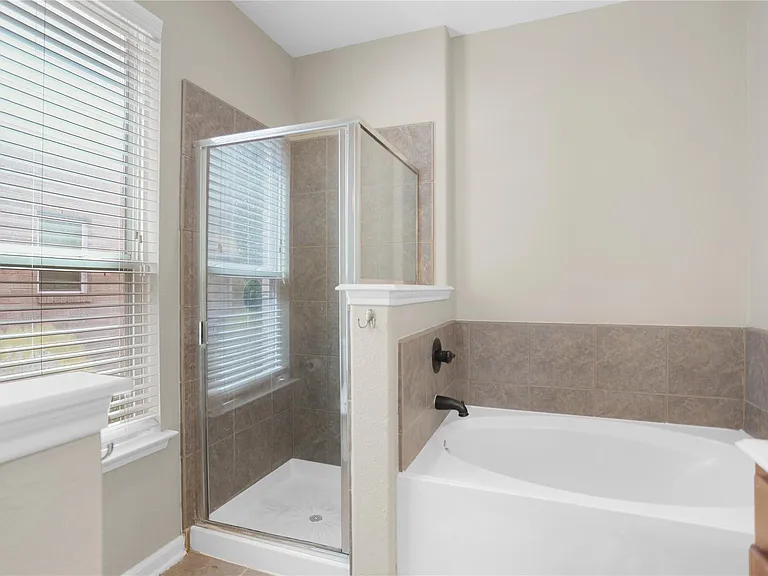 692 Casual Ln — Photo 13