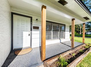 260 Canterbury Dr, Beaumont, TX 77707