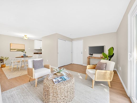 2nd image of 5 Silver Hill Ln APT 8