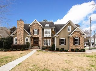 3308 Old Closeburn Ct, Charlotte, NC 28210
