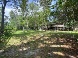 261 SE Foster Dr, Branford, FL 32008