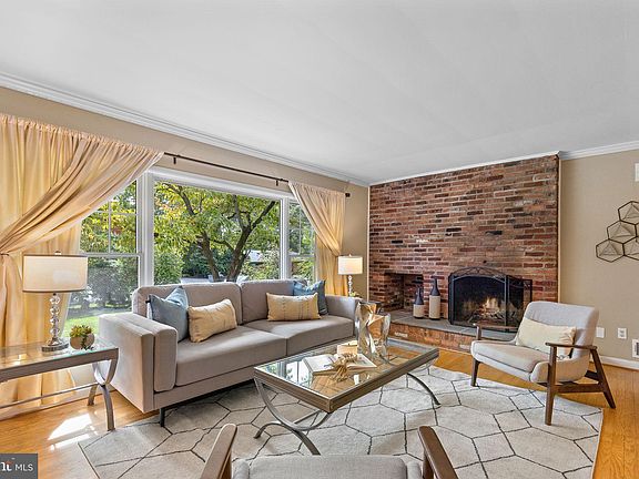 2nd image of 6123 Beachway Dr