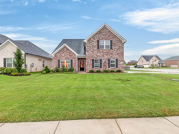 3rd image of 600 Hawkeye Ct