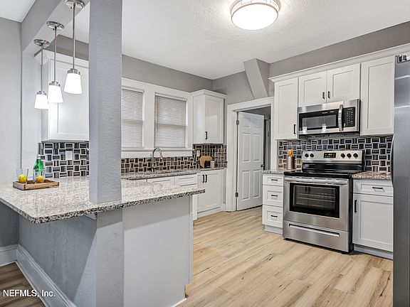 4th image of 312 W 25 Street