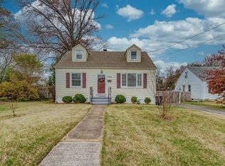 2704 Dorchester Dr NW, Roanoke, VA 24012