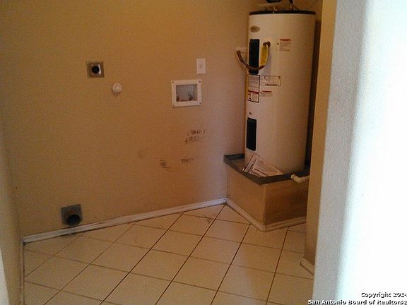 5th image of 6111 Lake Victoria St