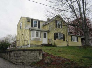 24 Fanwood Ave, Chicopee, MA 01020