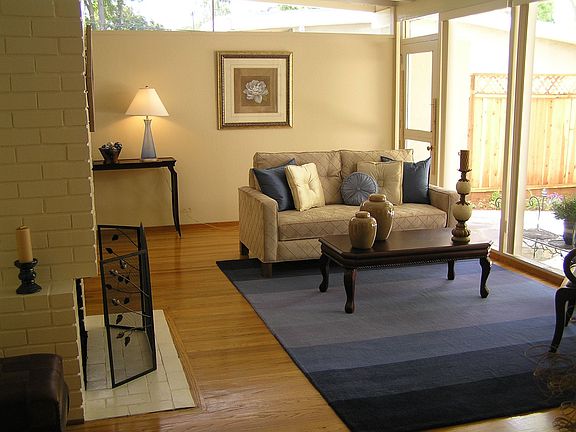 Spacious and Light Living Room