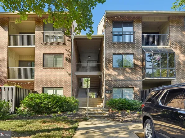 1231 Gemini Dr APT L, Annapolis, MD 21403