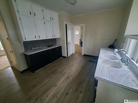2nd image of 120 Euclid Ave