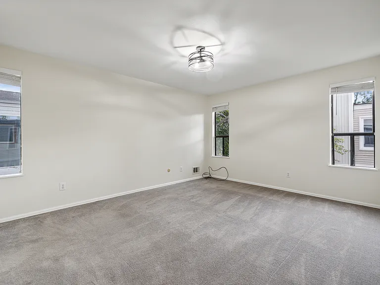 1050 S Monaco Pkwy #84 — Photo 11
