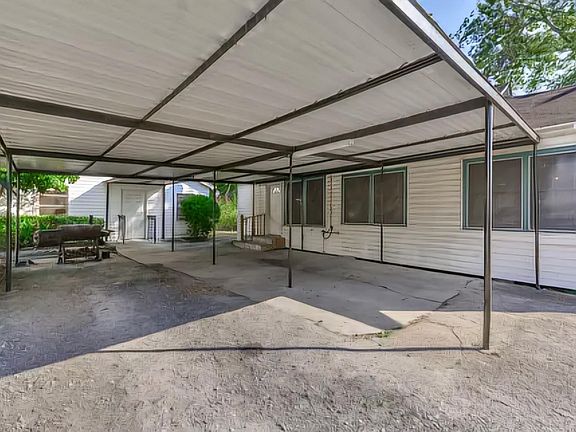 4th image of 212 Danna Ln