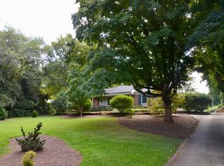 813 Jefferson Dr, Charlotte, NC 28270