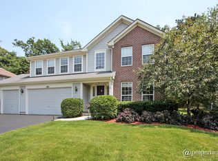 1881 S Falcon Dr, Libertyville, IL