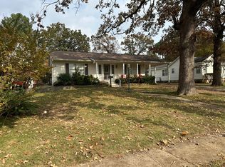 1735 E College St, Batesville, AR 72501