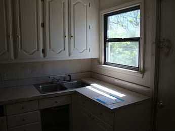 3rd image of 8242 Rayville Dr