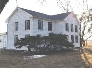 6663 E Flagg Rd, Ashton, IL 61006