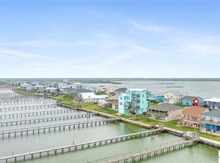 128 Copano Ridge Rd, Rockport, TX 78382