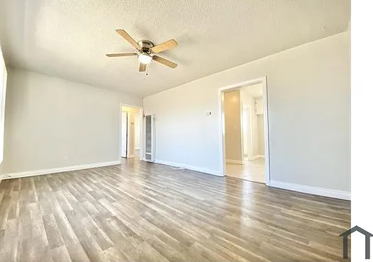 601 W 73rd St #6 — Photo 2