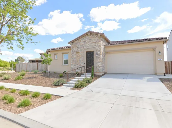 668 Rock Crest Ave, Madera, CA 93636