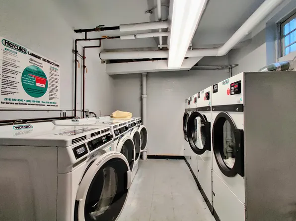 2781 Ocean Avenue image 10 of 11