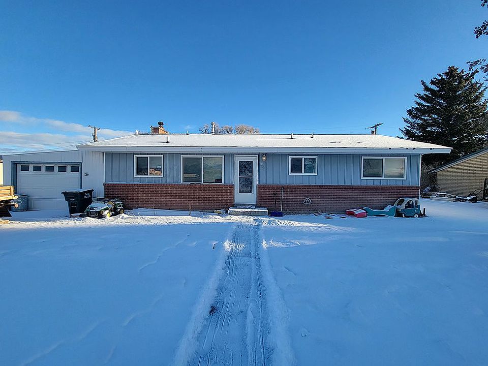 1st image of 335 Castle St