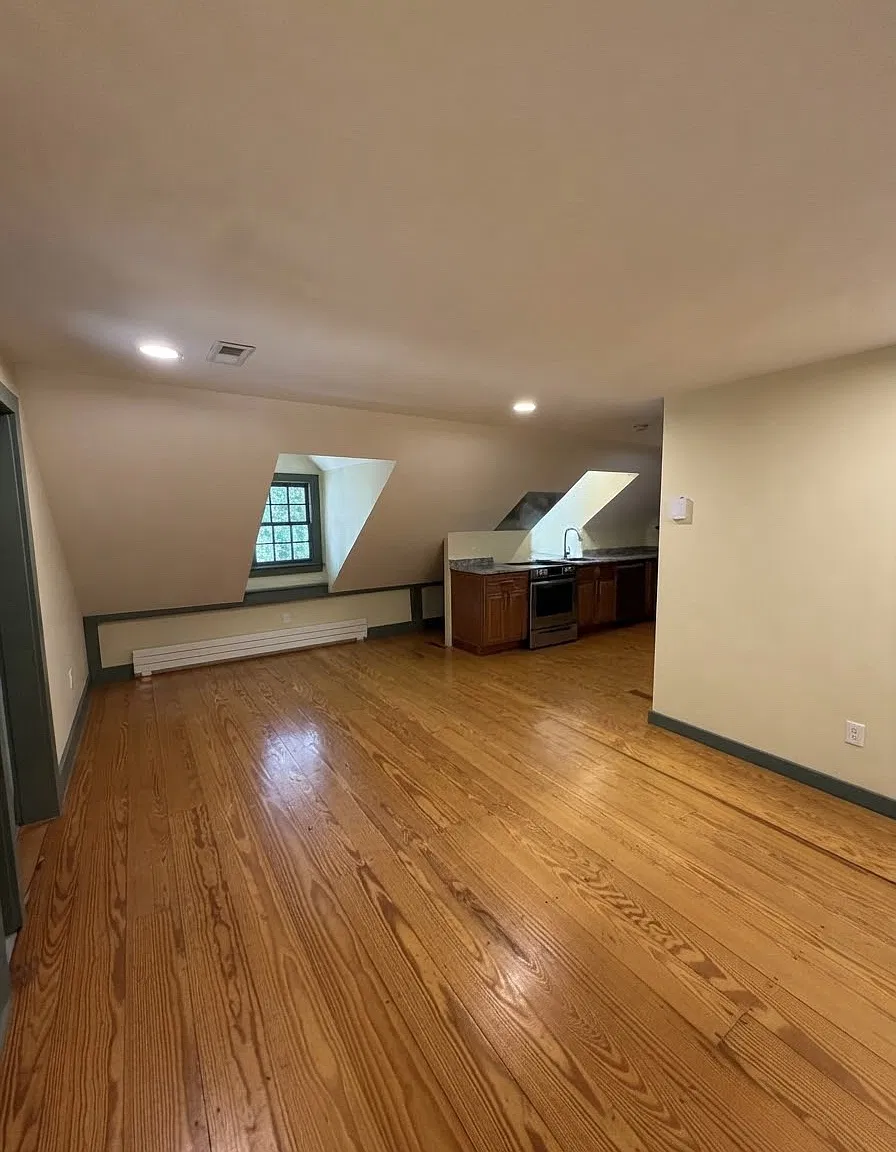 1 bed, 1.5 bath, 800 sqft, $2,400 — Photo 3