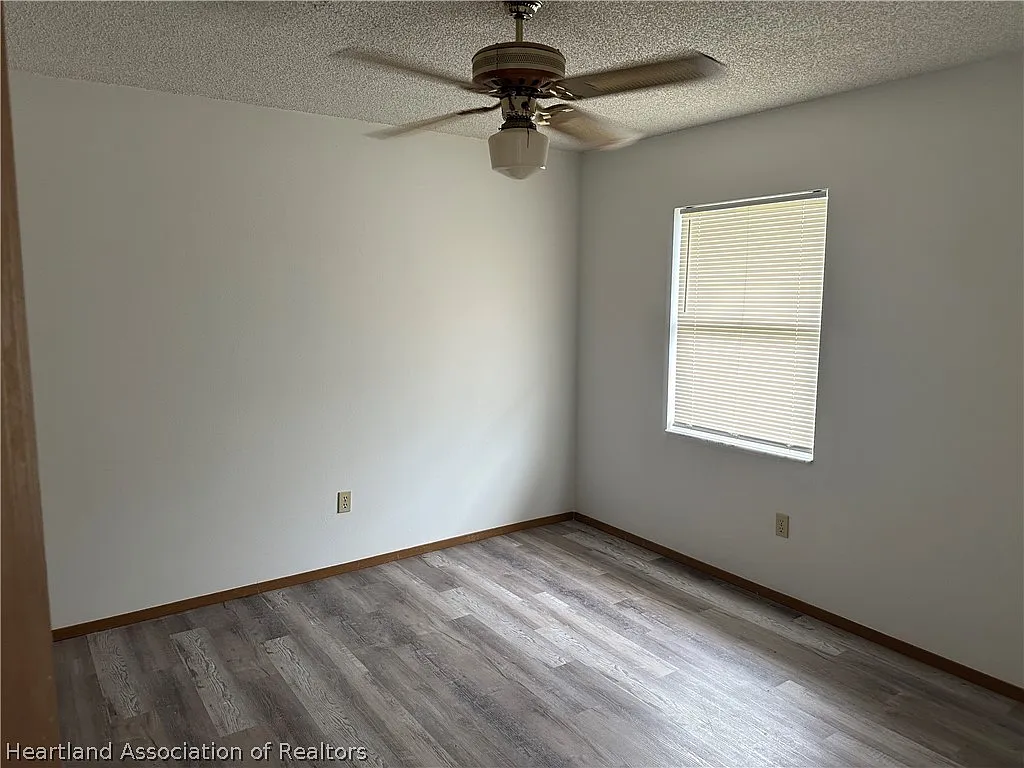 2 bed, 2.0 bath, 1150 sqft, $1,300 — Photo 3