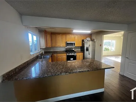 4 bed, 1632 sqft, $3,496 — Photo 4