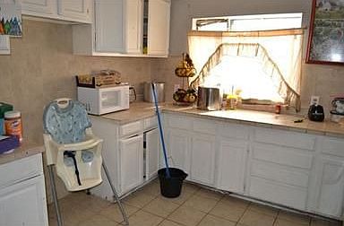 5th image of 1455 S Mariposa St