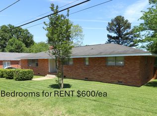 905 Louisville St, Starkville, MS 39759